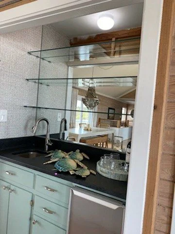 Home glass installation detail